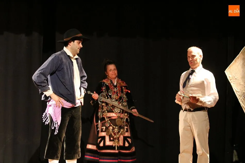 Foto 9 - La Alberca escenifica la inauguraci&oacute;n de su centenario teatro