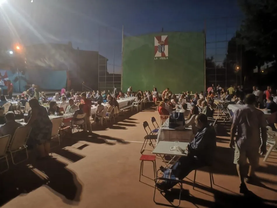 Foto 3 - En La V&iacute;dola dicen adi&oacute;s a las fiestas con una cena popular  