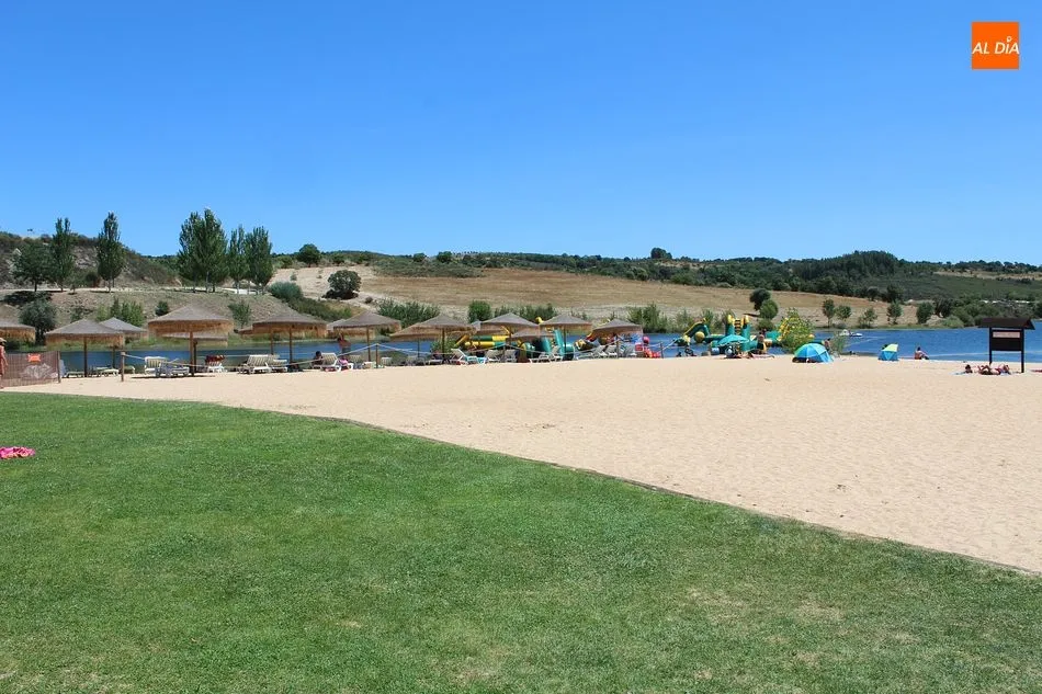 Foto 4 - Albufeira do Azibo, una de las m&aacute;s galardonadas playas fluviales de Portugal  