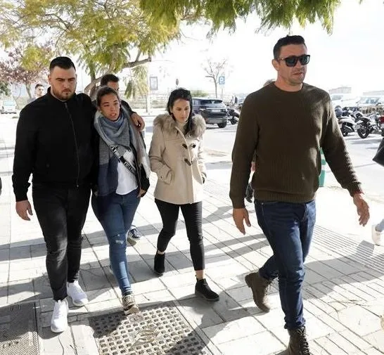 Los padres de Julen, con el dueño de la finca / Europa Press