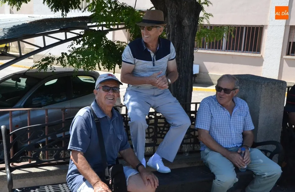 Eh, sácanos una foto: Mañanas de máxima actividad callejera  