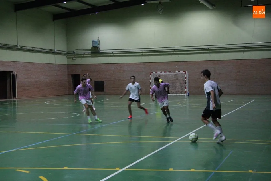 Foto 11 - Excelente ambiente &lsquo;futsal&rsquo; en el Torneo de F&uacute;tbol Sala de Vitigudino  
