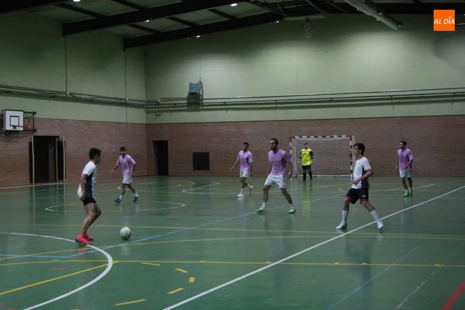 Foto 6 - Excelente ambiente &lsquo;futsal&rsquo; en el Torneo de F&uacute;tbol Sala de Vitigudino  