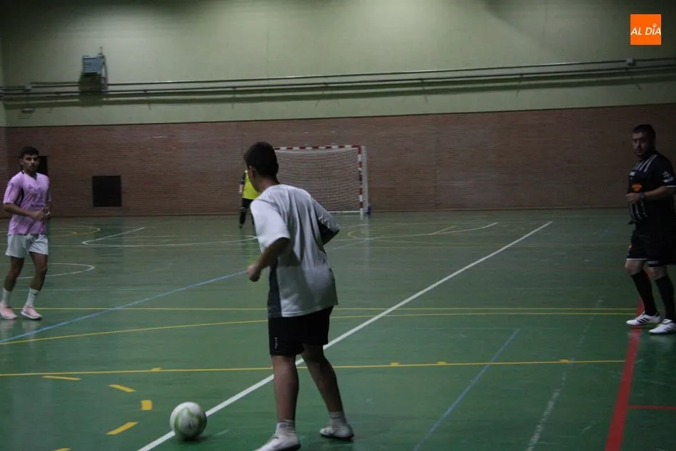 Foto 5 - Excelente ambiente &lsquo;futsal&rsquo; en el Torneo de F&uacute;tbol Sala de Vitigudino  
