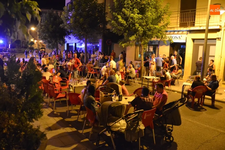 Foto 11 - El Martes Chico renueva los actos de su v&iacute;spera con muy buen ambiente  