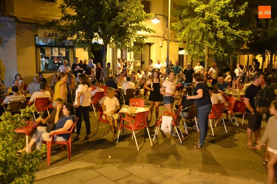 Foto 7 - El Martes Chico renueva los actos de su v&iacute;spera con muy buen ambiente  