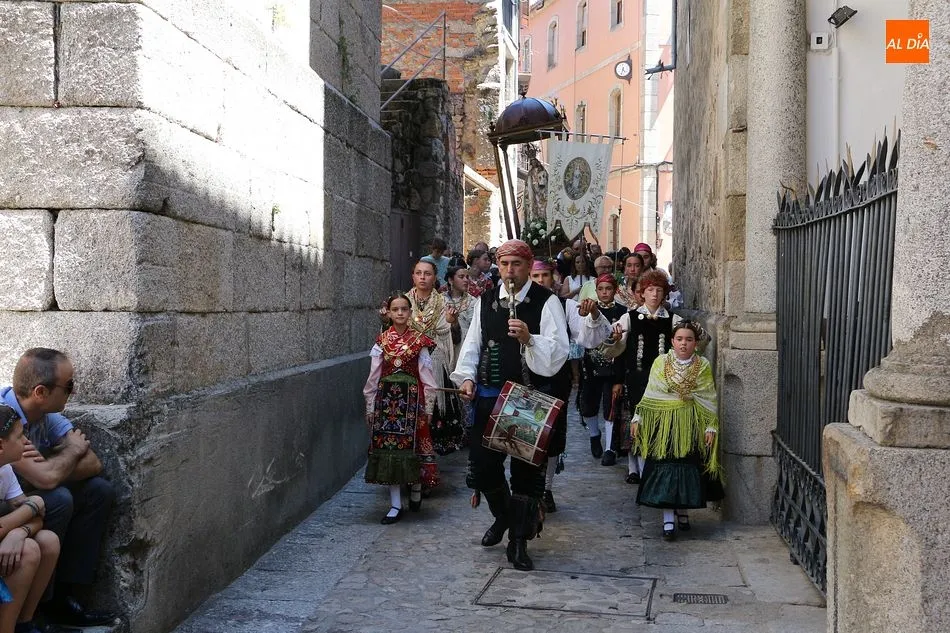 Foto 11 - Honras a la Virgen de las Nieves