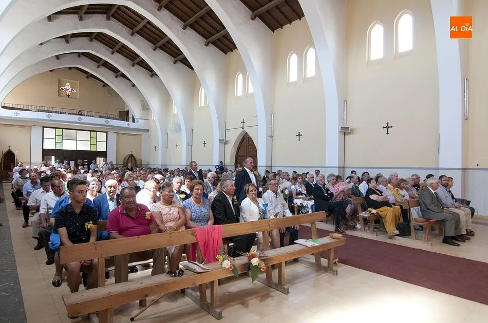 Foto 6 - Un total de 26 matrimonios de toda la comarca festejan en Sancti-Sp&iacute;ritus sus Bodas de Oro  