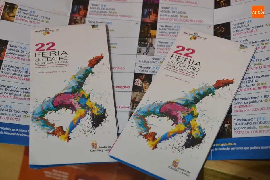 Foto 3 - Ya est&aacute; disponible el folleto de mano de la Feria de Teatro, que cambia de formato  