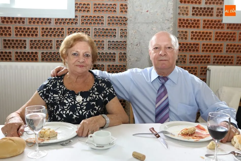 Foto 3 - Los mayores de El Cubo de Don Sancho celebran su comida de hermandad anual  