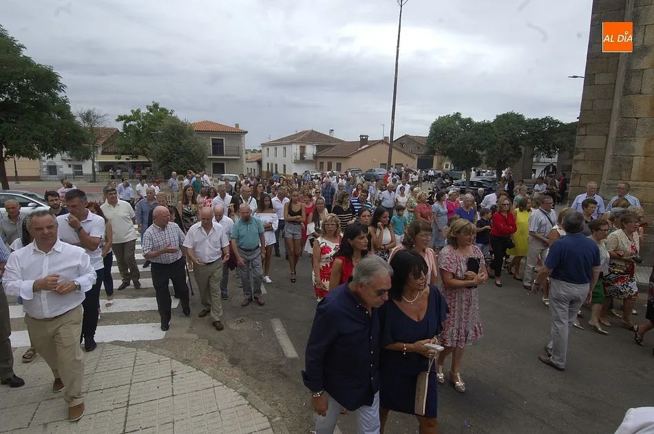 Foto 10 - Los Quintos se encargan de procesionar a San Cayetano por las calles de El Sahugo  