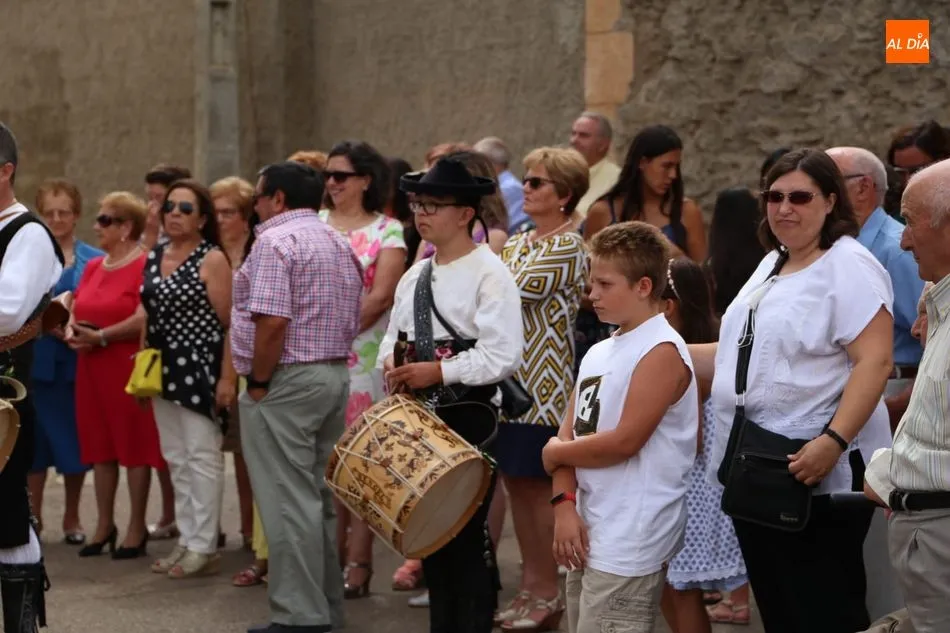 Foto 6 - Los bailes charros del grupo San Marcos realzan la fiesta de Santo Domingo en Do&ntilde;inos de Salamanca
