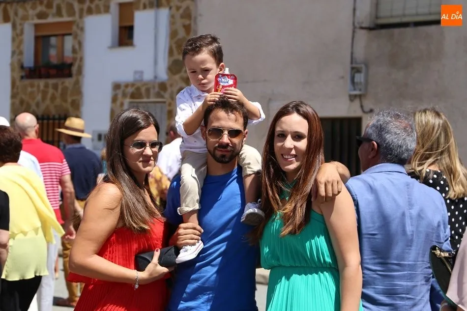 Foto 2 - Encinas de Abajo inicia las fiestas honrando a su patr&oacute;n