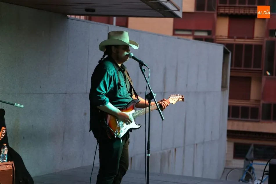 Foto 8 - Maho Blues Band brilla en el tercer concierto de &lsquo;Verano se escribe con Blues&rsquo;