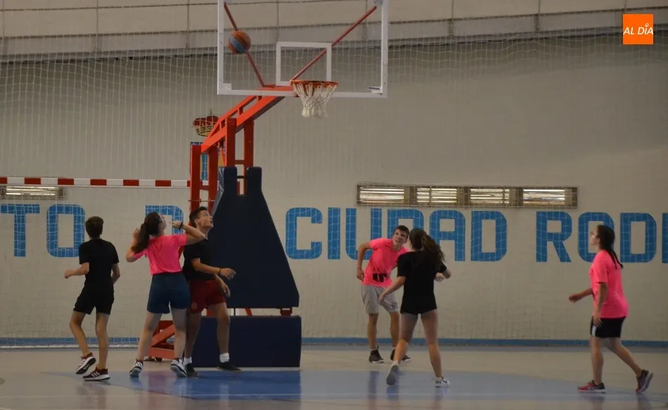 Foto 8 - Bal&oacute;n al aire en el nuevo Torneo de Basket 3x3 con muchos m&aacute;s participantes de los esperados  