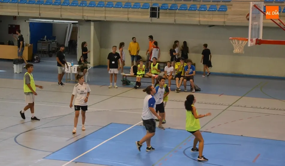 Foto 5 - Bal&oacute;n al aire en el nuevo Torneo de Basket 3x3 con muchos m&aacute;s participantes de los esperados  