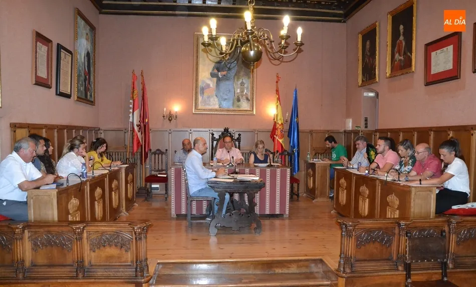 La Corporación estrena los Plenos Ordinarios con unanimidad en torno a Pinto, la Policía y los...