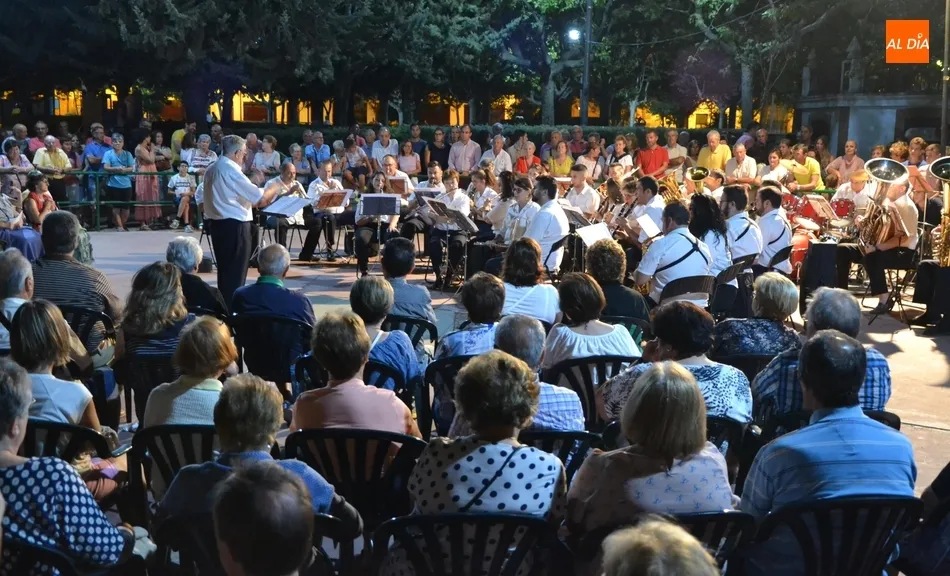 La Banda de Música encandila un año más a mirobrigenses y forasteros  