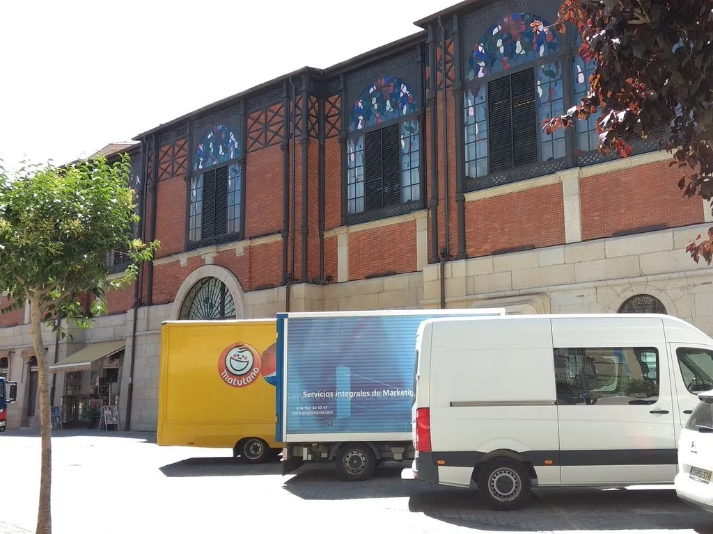 Foto 7 - Proponen&nbsp;culminar las actuaciones en el Mercado Central con una mejora de su entorno urbano  