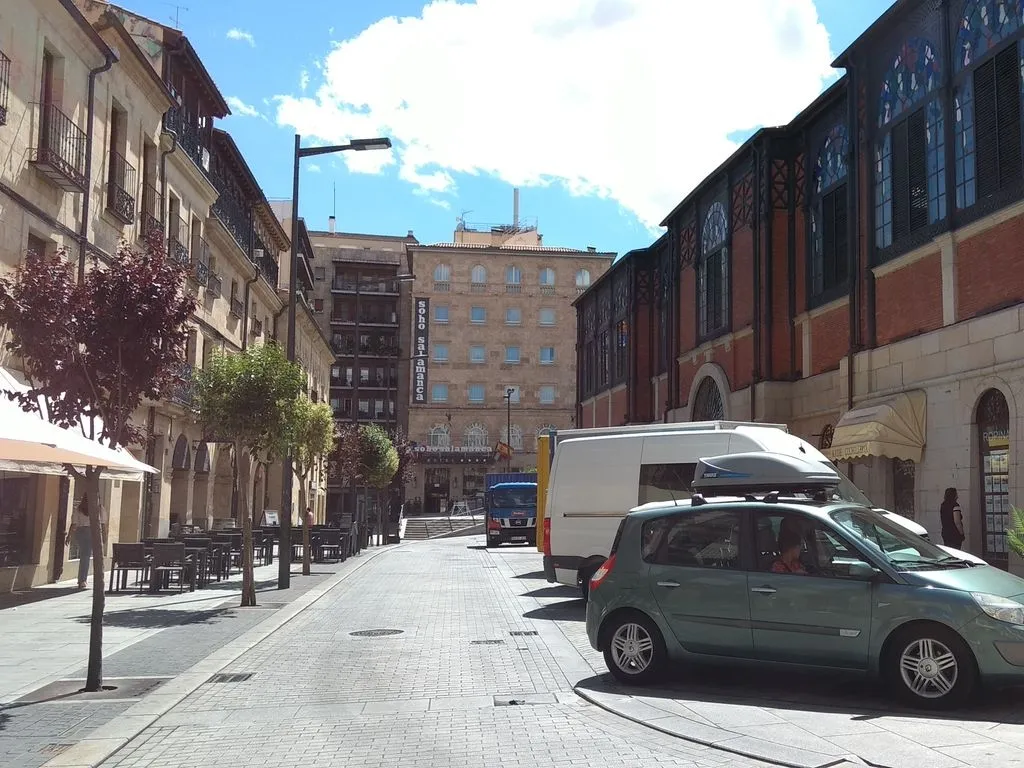 Foto 6 - Proponen&nbsp;culminar las actuaciones en el Mercado Central con una mejora de su entorno urbano  