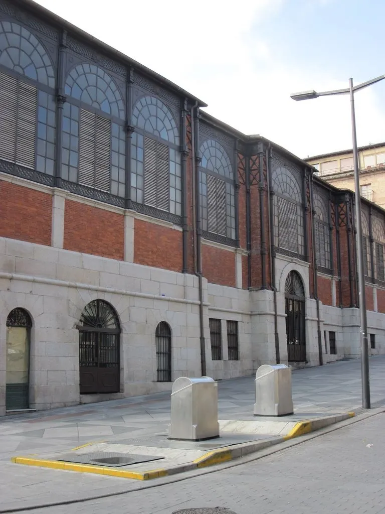 Foto 5 - Proponen&nbsp;culminar las actuaciones en el Mercado Central con una mejora de su entorno urbano  