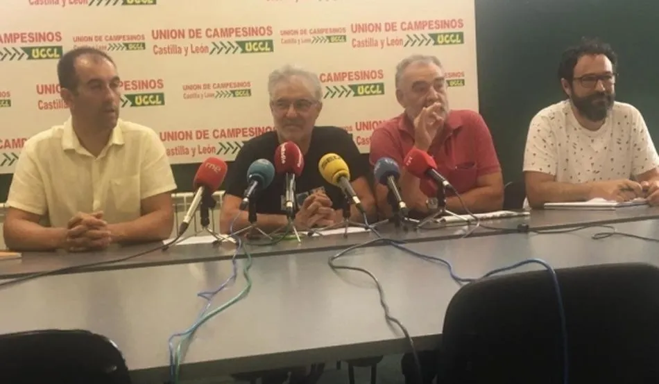 Representantes de la Unión de Campesinos de Castilla y León