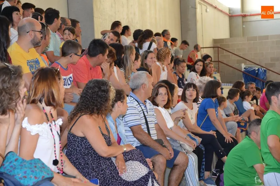 Foto 11 - Competiciones y copla animan la jornada festiva en Castellanos de Moriscos