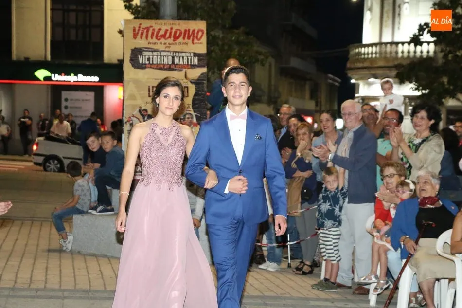 Foto 4 - Vitigudino se viste de gala para recibir a la Corte de Honor y al pregonero de sus Ferias y fiestas ...