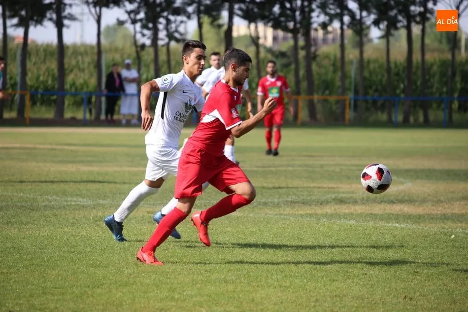 Foto 4 - El Santa Marta no tiene piedad y arrolla al Navega (4-0)