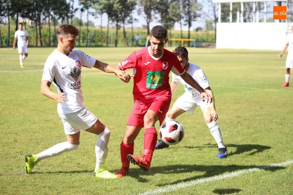 Foto 3 - El Santa Marta no tiene piedad y arrolla al Navega (4-0)