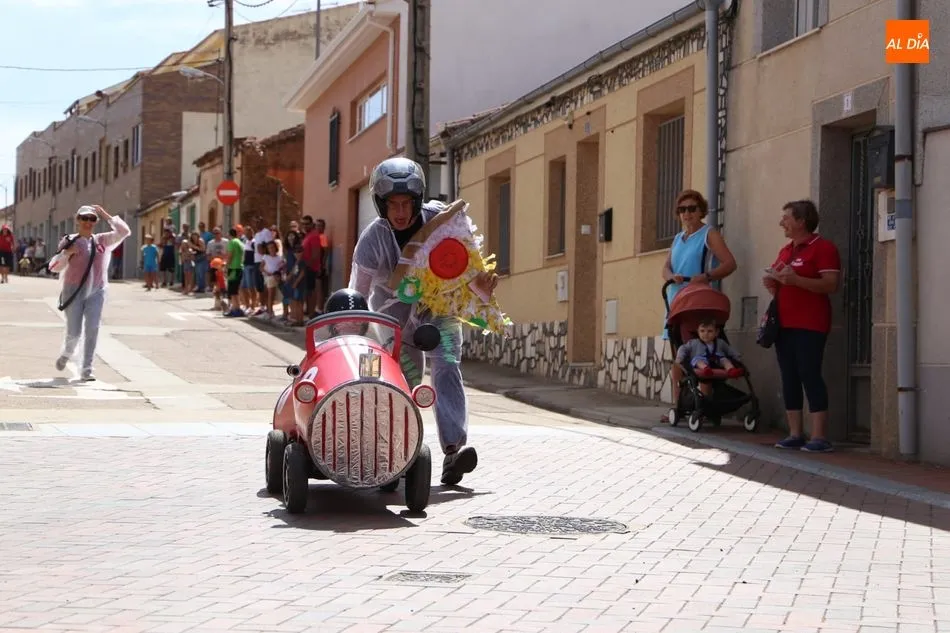 Foto 5 - Do&ntilde;inos disfruta la emoci&oacute;n de la carrera de los auto locos&nbsp;