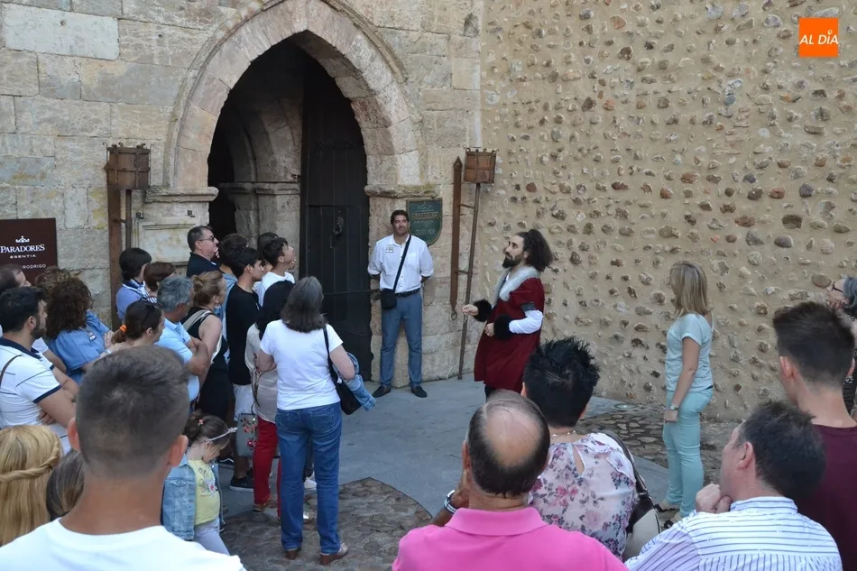 Foto 6 - El Parador inicia sus actividades especiales de agosto con una nueva visita teatralizada  