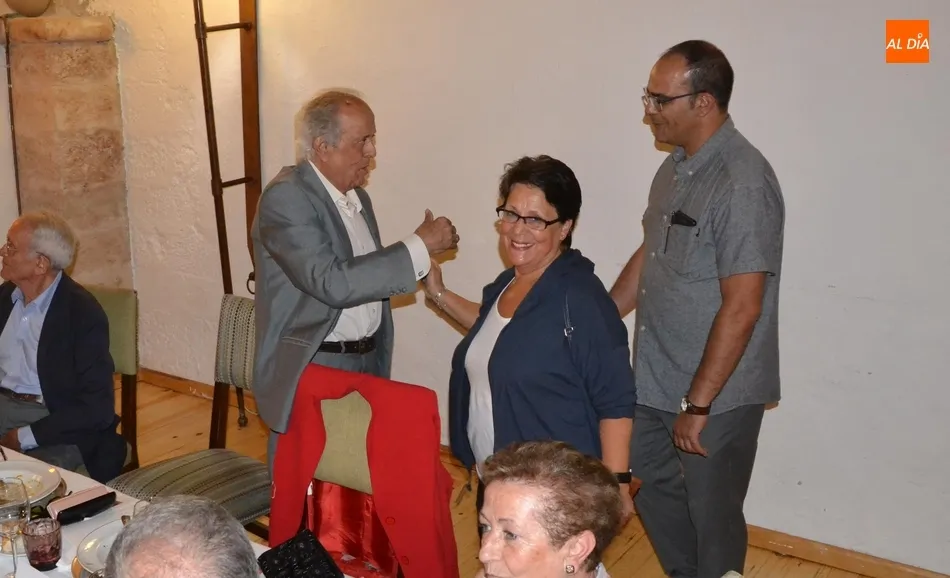 Foto 11 - Los Mirobrigenses Ausentes homenajean a Ram&oacute;n Masegosa con la Coral como invitada especial