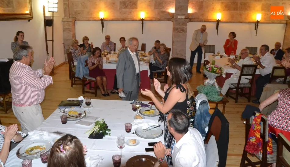 Foto 5 - Los Mirobrigenses Ausentes homenajean a Ram&oacute;n Masegosa con la Coral como invitada especial