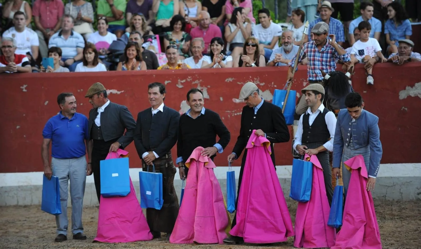 Más de medio millar de personas asistieron al tentadero organizado por el Seminario  