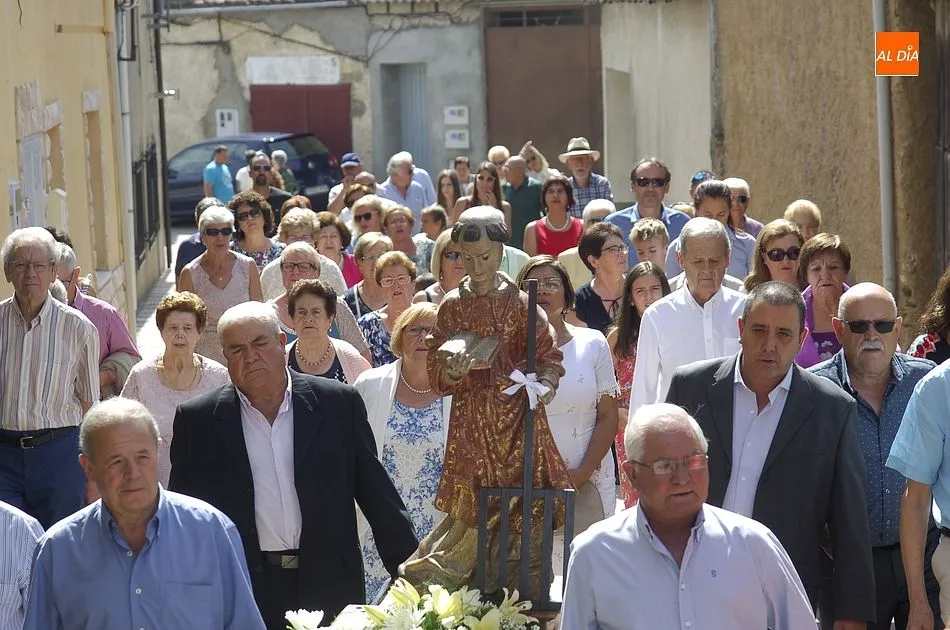 Foto 9 - El Bod&oacute;n abre un largo s&aacute;bado procesionando a San Lorenzo  