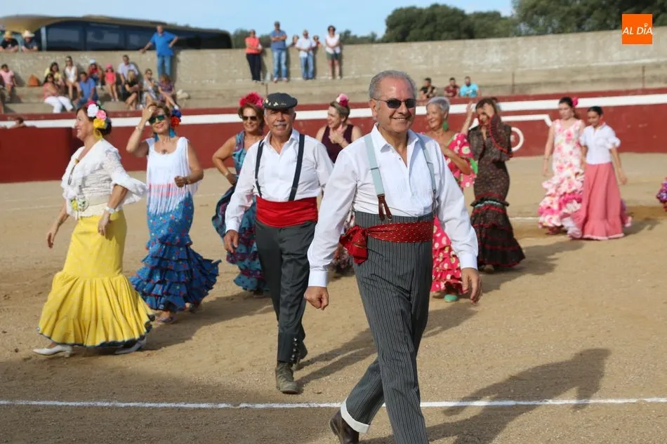 Foto 11 - La fiesta de Rollanejo se reafirma en su vocaci&oacute;n taurina  