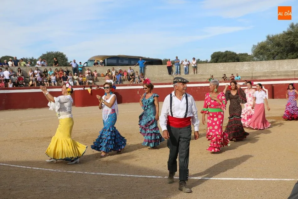 Foto 8 - La fiesta de Rollanejo se reafirma en su vocaci&oacute;n taurina  
