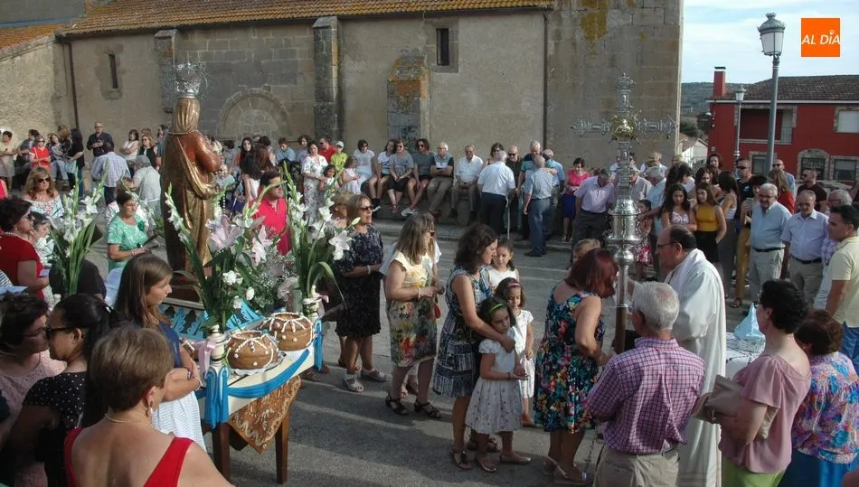 Antes de la subasta de roscas tendría lugar el ofertorio
