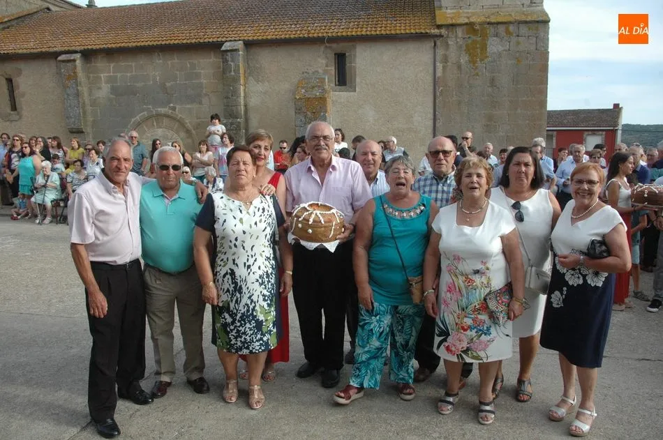 Foto 8 - La Virgen de la Pe&ntilde;a de Francia recibe en Bermellar cuatro roscas en ofrenda  
