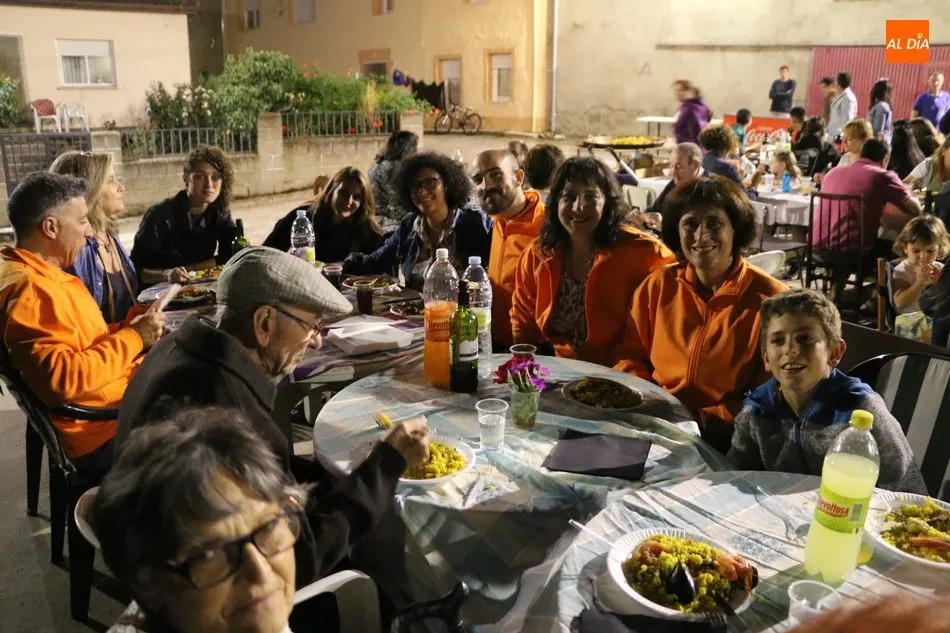 Foto 8 - Paellada en Fuentes de Masueco para aguantar la verbena hasta la madrugada  