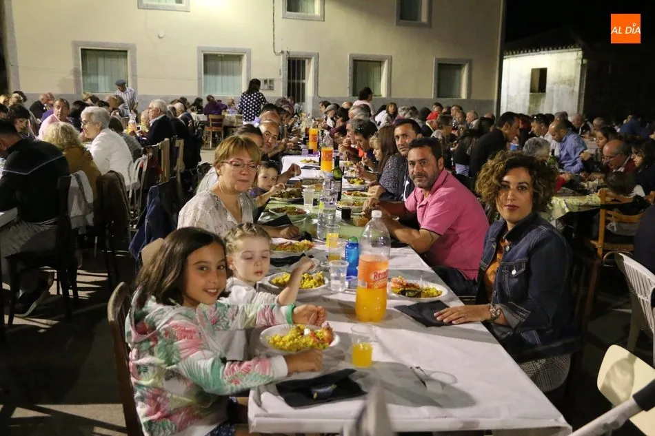 Foto 6 - Paellada en Fuentes de Masueco para aguantar la verbena hasta la madrugada  