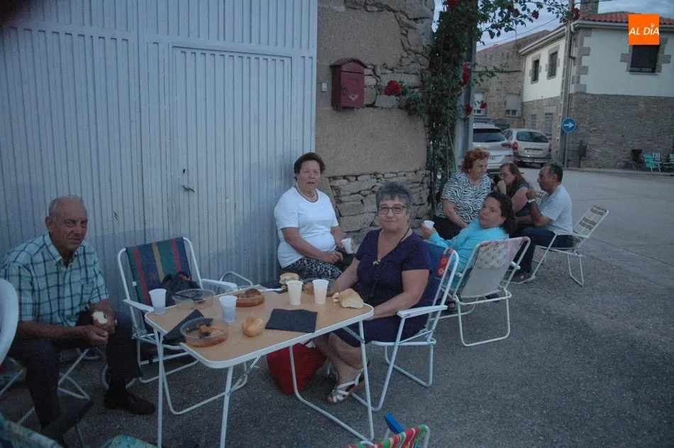 Foto 9 - En Almendra retoman fuerzas con una merienda popular a base de carrilleras ib&eacute;ricas  