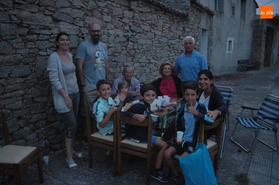 Foto 5 - En Almendra retoman fuerzas con una merienda popular a base de carrilleras ib&eacute;ricas  