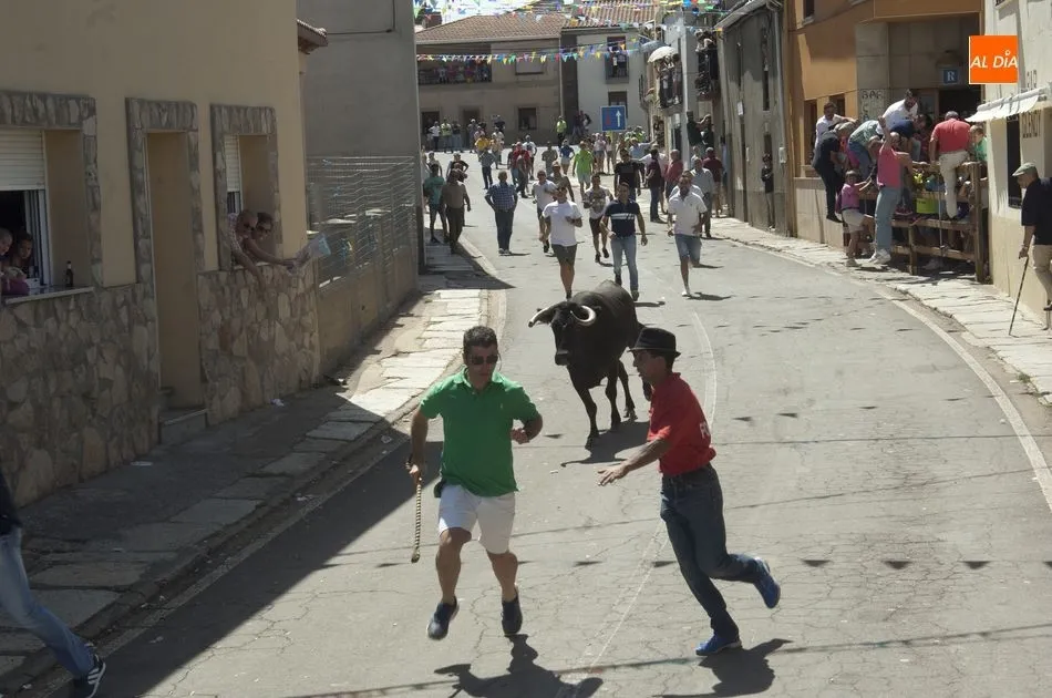Foto 5 - El Bod&oacute;n vibra con el encierro urbano de sus fiestas  