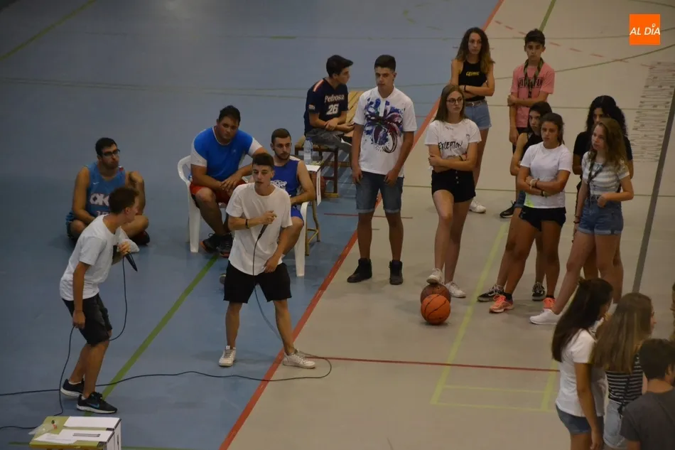 Foto 6 - Hijos del Verso animan con sus rimas la jornada de s&aacute;bado del Torneo 3x3 de Basket  