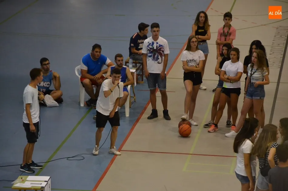 Foto 5 - Hijos del Verso animan con sus rimas la jornada de s&aacute;bado del Torneo 3x3 de Basket  