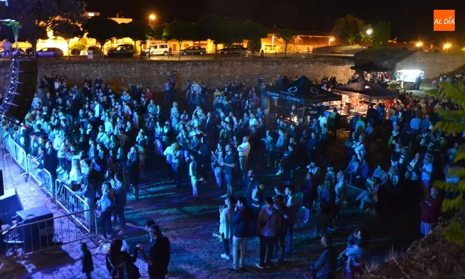 Foto 10 - La lluvia estropea el final del Farinato Sound Fest tras una velada con bastante p&uacute;blico  
