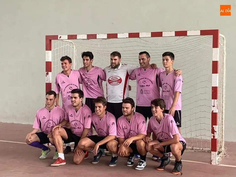 Foto 4 - San Esteban de la Sierra, vencedor del torneo de f&uacute;tbol sala de Entresierras