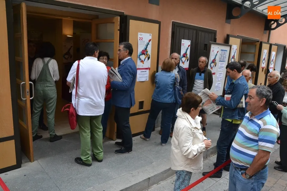 La Feria vende el 52% de sus entradas en una mañana que para algunos comenzó a las 05.30 horas  